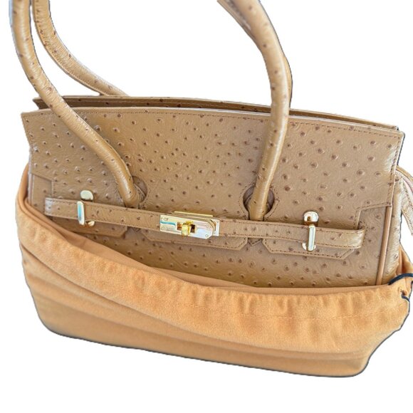 Stylish, tan leather handbag, big, roomy, travel/city bag, NEW. - Picture 2 of 9